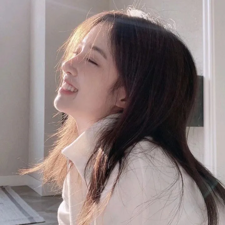 qq现实美女头像_头像美女真人好看的_头像美女真实照片