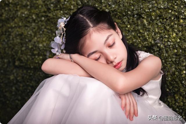 名字女孩取名字_qq女孩名字_名字女孩取名字三个字