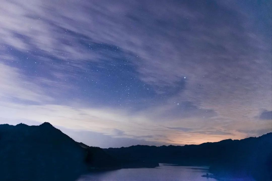 霜冷星河_霜落星河_霜月星河