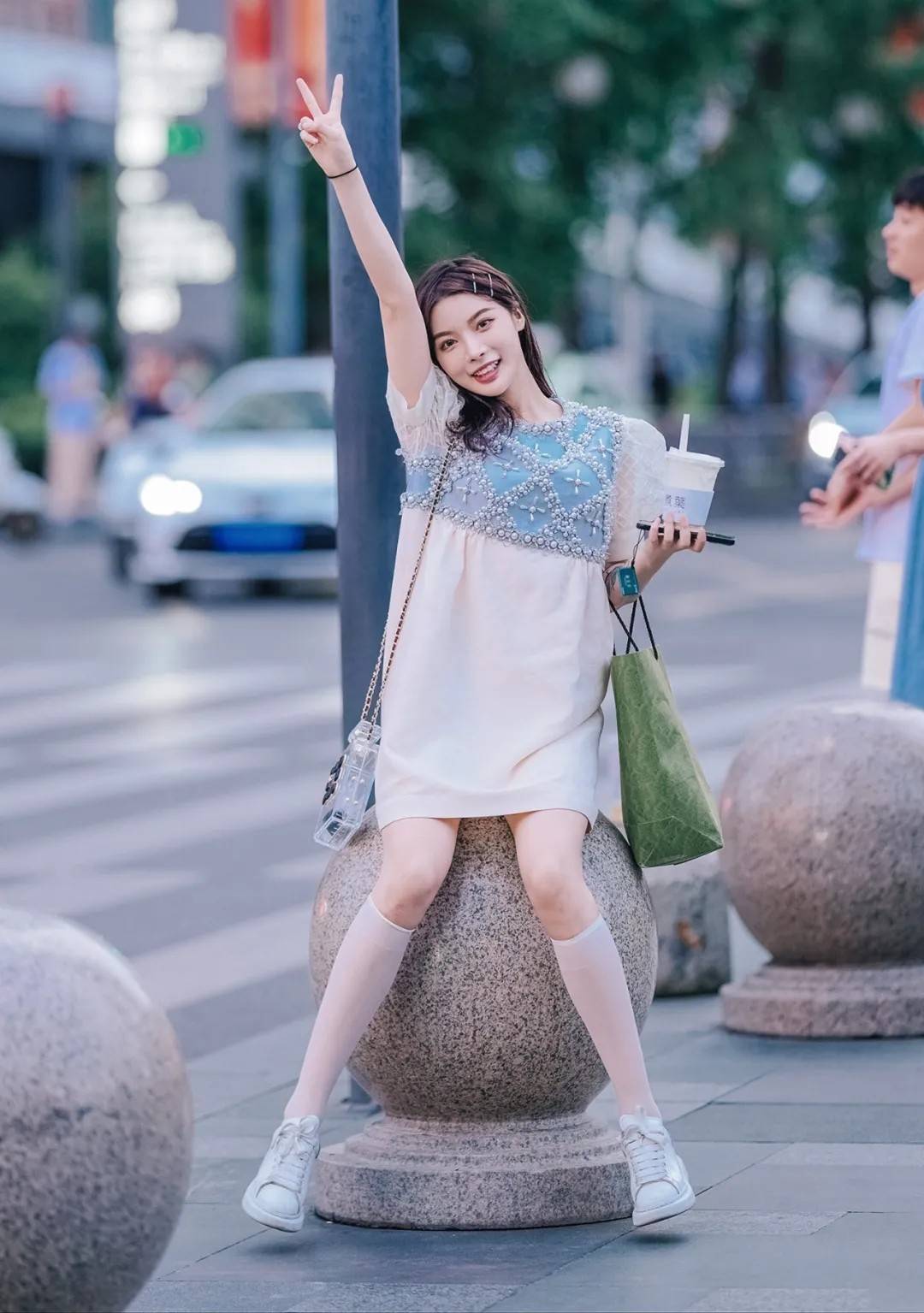 气质若兰的诗句_气质若兰_气质若兰的意思