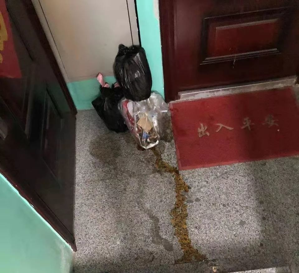 可怕的邻居_可怕邻居小丑_可怕邻居游戏