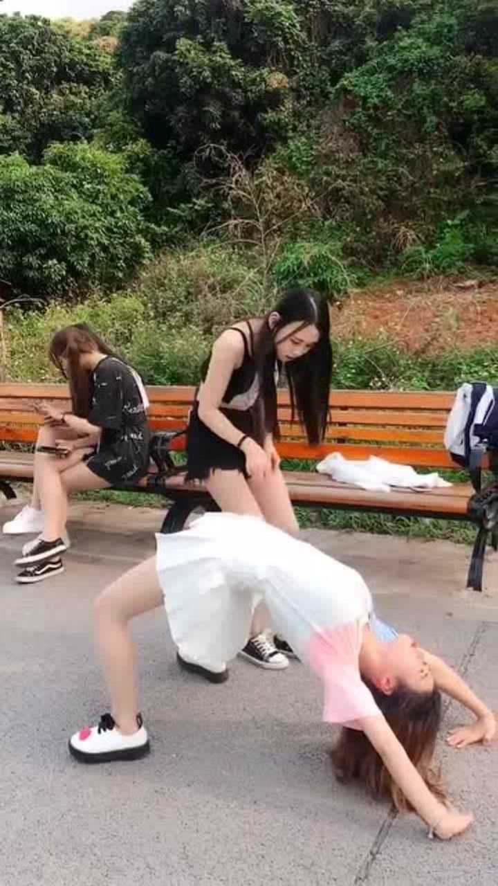 扒开美女私密部位挠痒痒节目_扒开美女私密部位挠痒痒节目_扒开美女私密部位挠痒痒节目