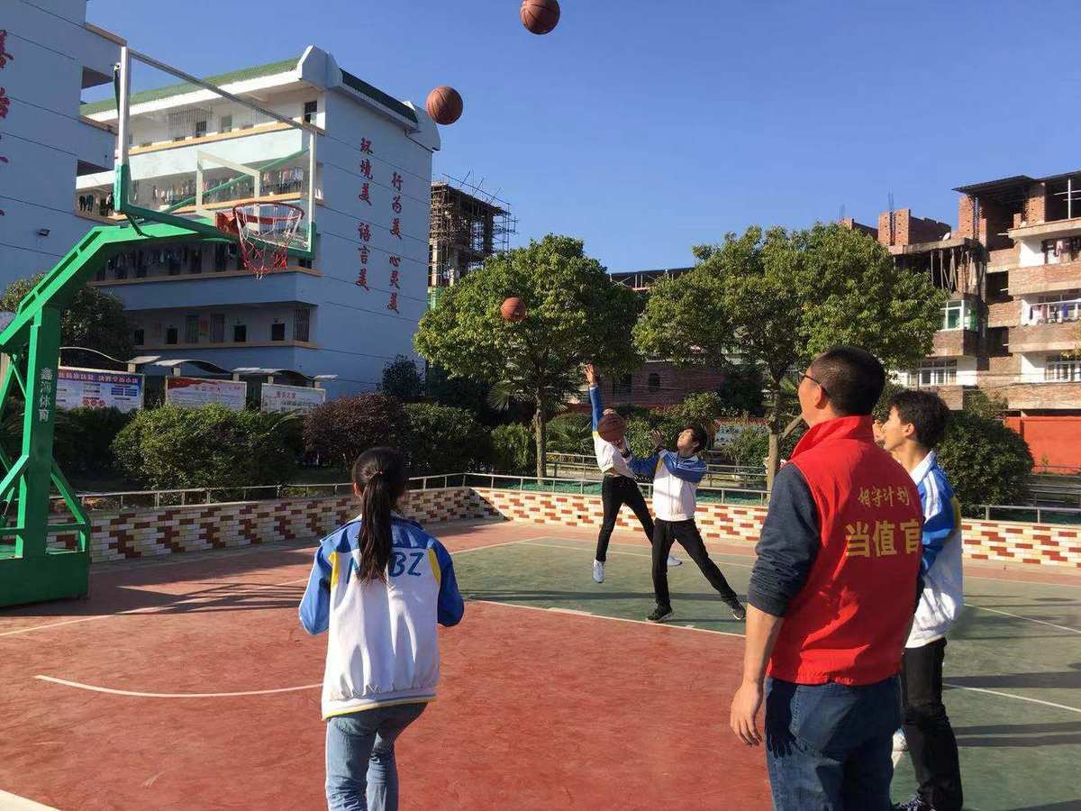 球探体育：揭秘足球赛场的辉煌瞬间