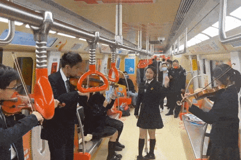 地铁逃生开挂神器_地铁逃生专用挂_地铁逃生开挂下载安装