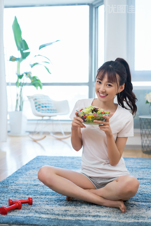 休闲女孩_休闲女孩简笔画_休闲女孩背影图片