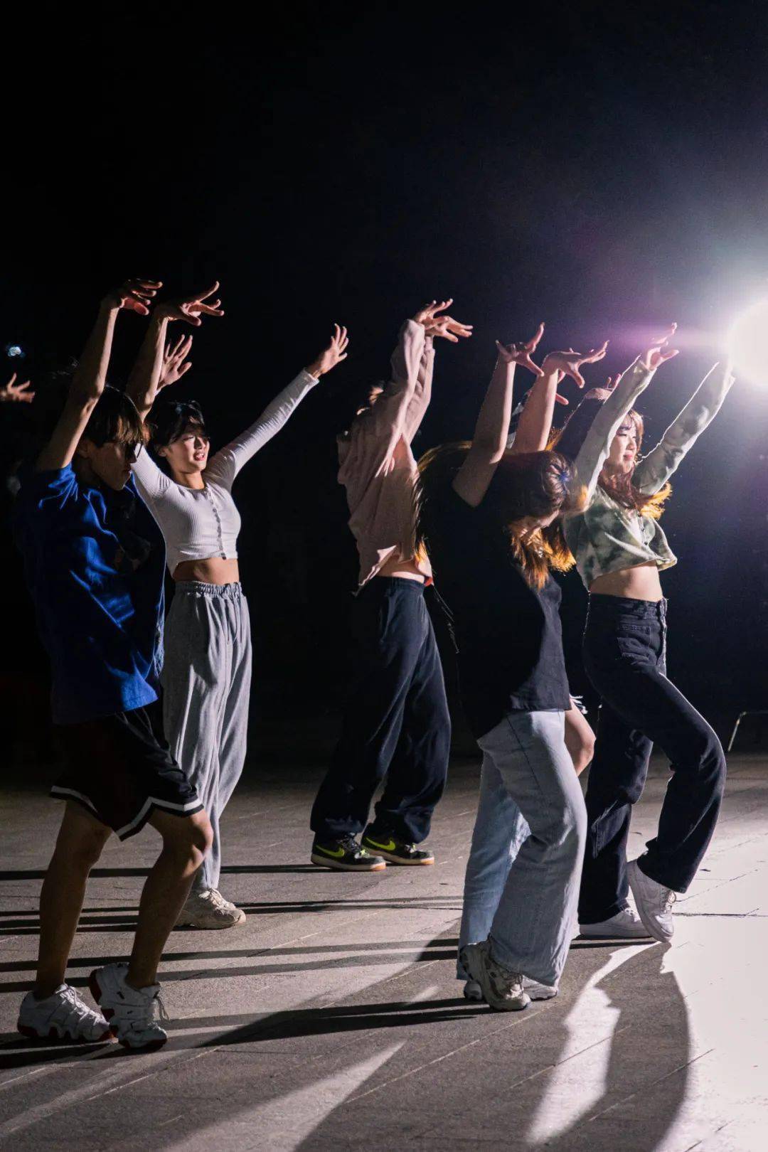 最新舞厅交谊舞曲_舞厅交谊舞曲大全试听_交谊舞曲大全歌曲舞厅专用下载