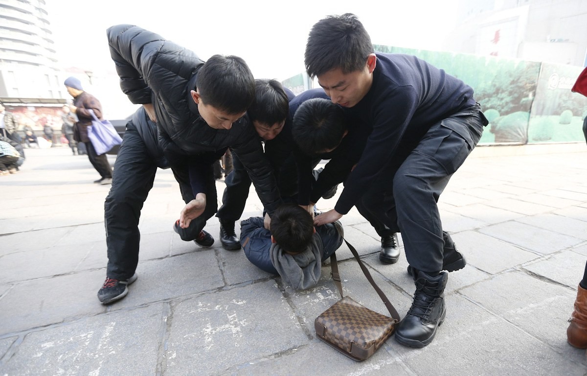 警匪对抗游戏_好玩的对决游戏_好玩的警匪对决游戏手机版