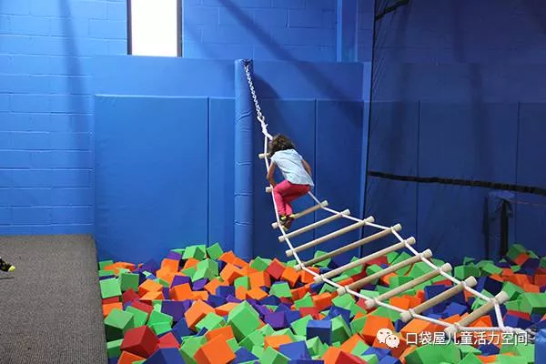 海绵广场游戏下载手机版_快玩游戏盒下载手机版_海绵广场的意思是