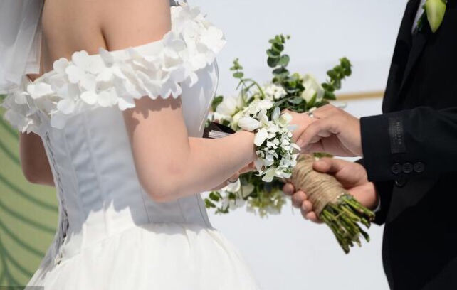 可以结婚生娃的手游的游戏_可以在游戏里结婚生孩子的游戏_可以结婚生孩子的手机游戏