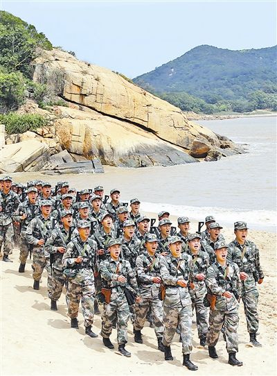 国产军事游戏手游_国产画质最高军事游戏手机_军事类游戏手机