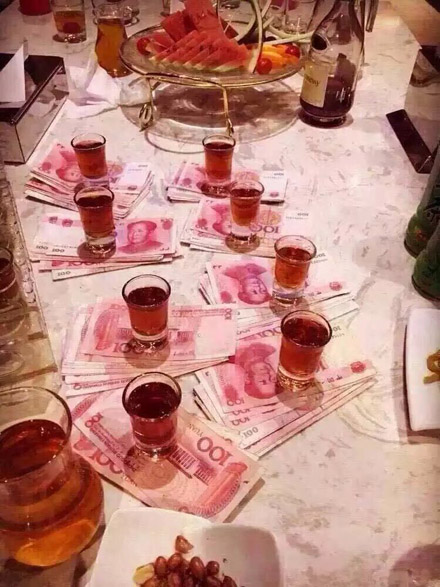 喝酒手机游戏手指按住_喝酒按手机游戏_喝酒手机游戏有哪些