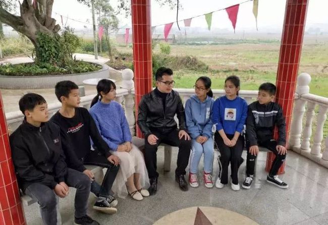 嘴巴大嘴唇厚怎么变小_大嘴巴嘟嘟_嘴巴大的女人命运如何