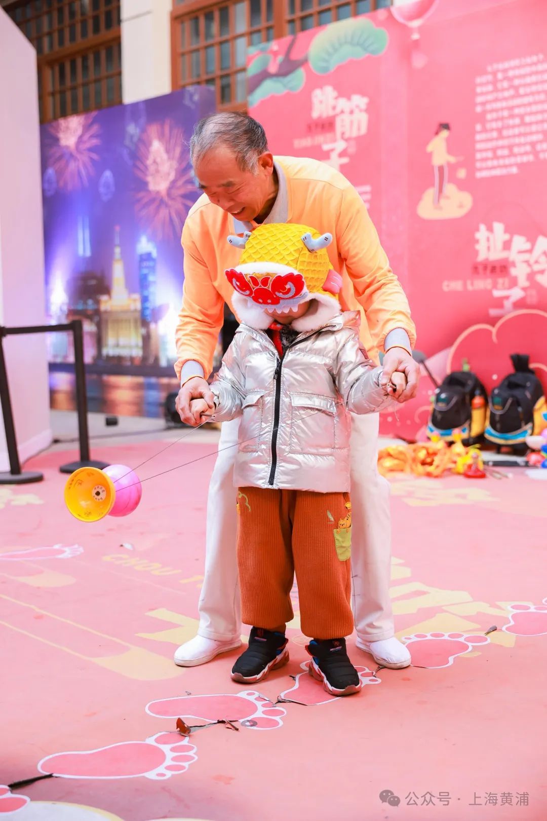 孩子沉迷手机和游戏家长感言_办沉溺玩手机游戏孩子怎么教育_孩子沉溺玩手机游戏怎么办