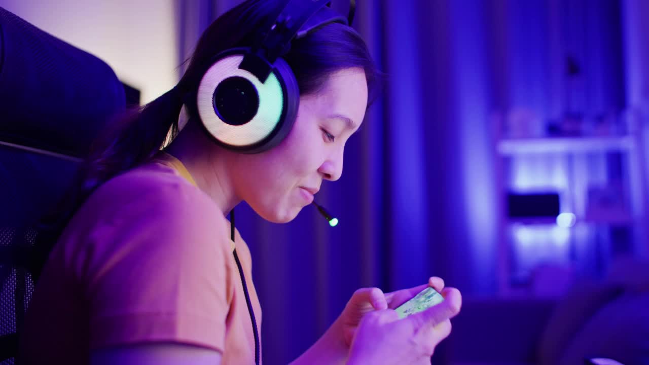 迷你手机能不能打游戏呢_能迷你打手机游戏吗_可以玩游戏的迷你手机