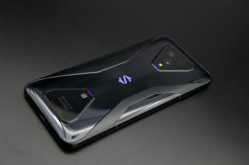 玩手机游戏黑鲨能玩吗_黑鲨打游戏有什么好处_黑鲨手机3怎么玩游戏