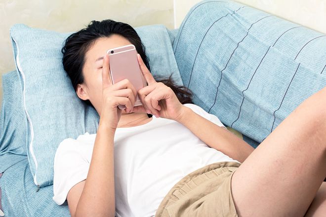 玩手机游戏头疼恶心怎么办_玩头疼手机游戏孩子怎么办_孩子玩手机玩游戏头疼